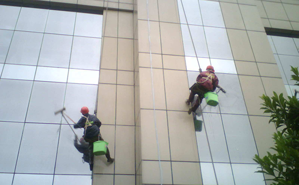 外墻防水補(bǔ)漏多少錢(qián)一平米?