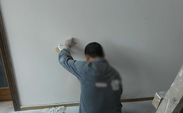 刷墻漆包工包料多少錢一平米？【2023最